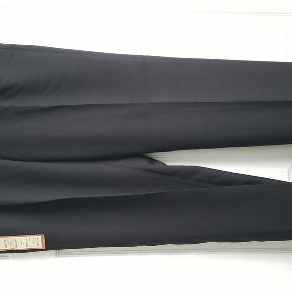 NWT Haggar Classic Fit Men's Dress Pants - Picture 3 of 14